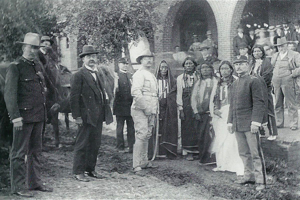 Castaneda Hotel Historical Photo